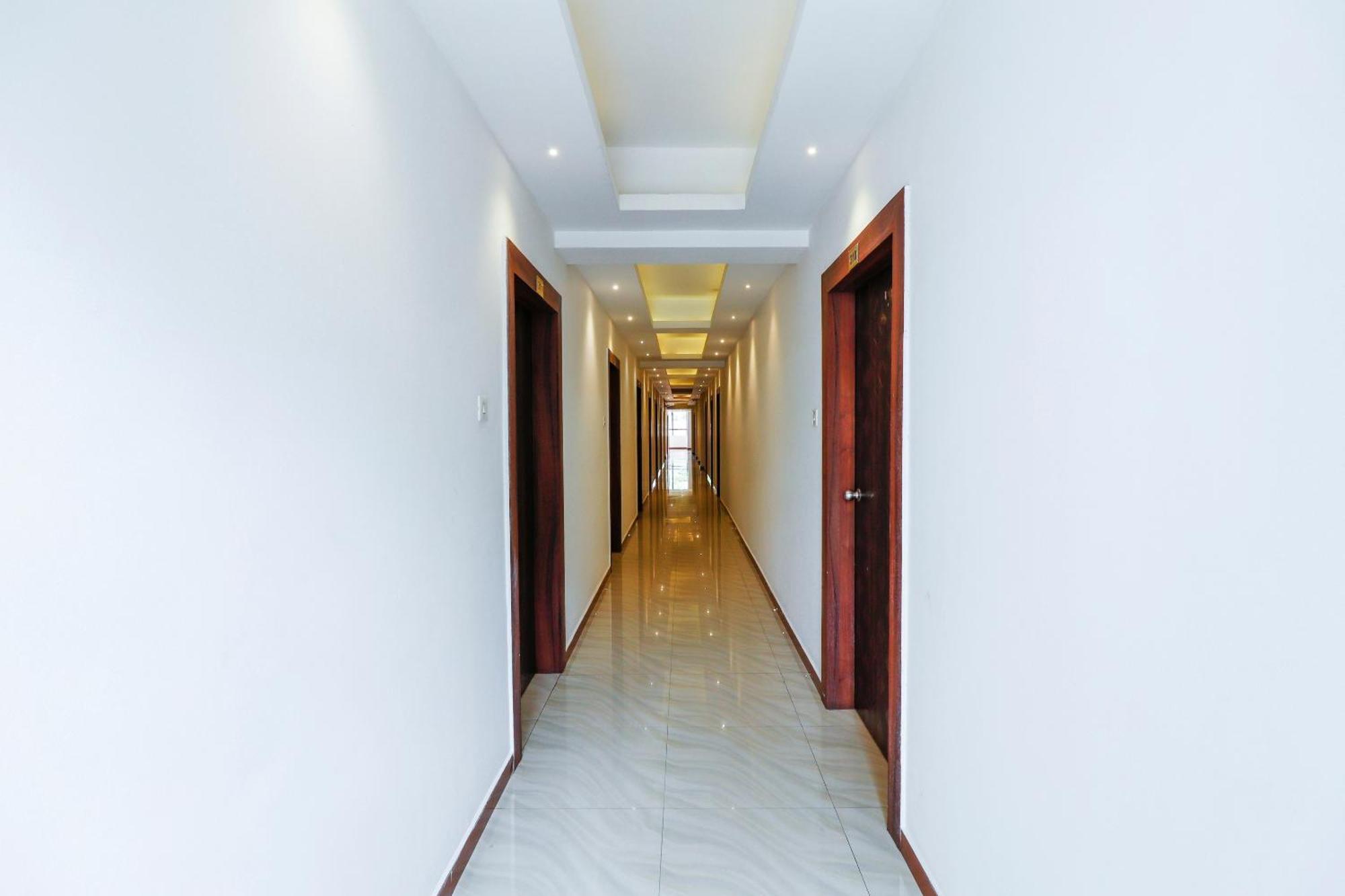 Hotel Capital O Sai Arya Residency Mangalore Esterno foto