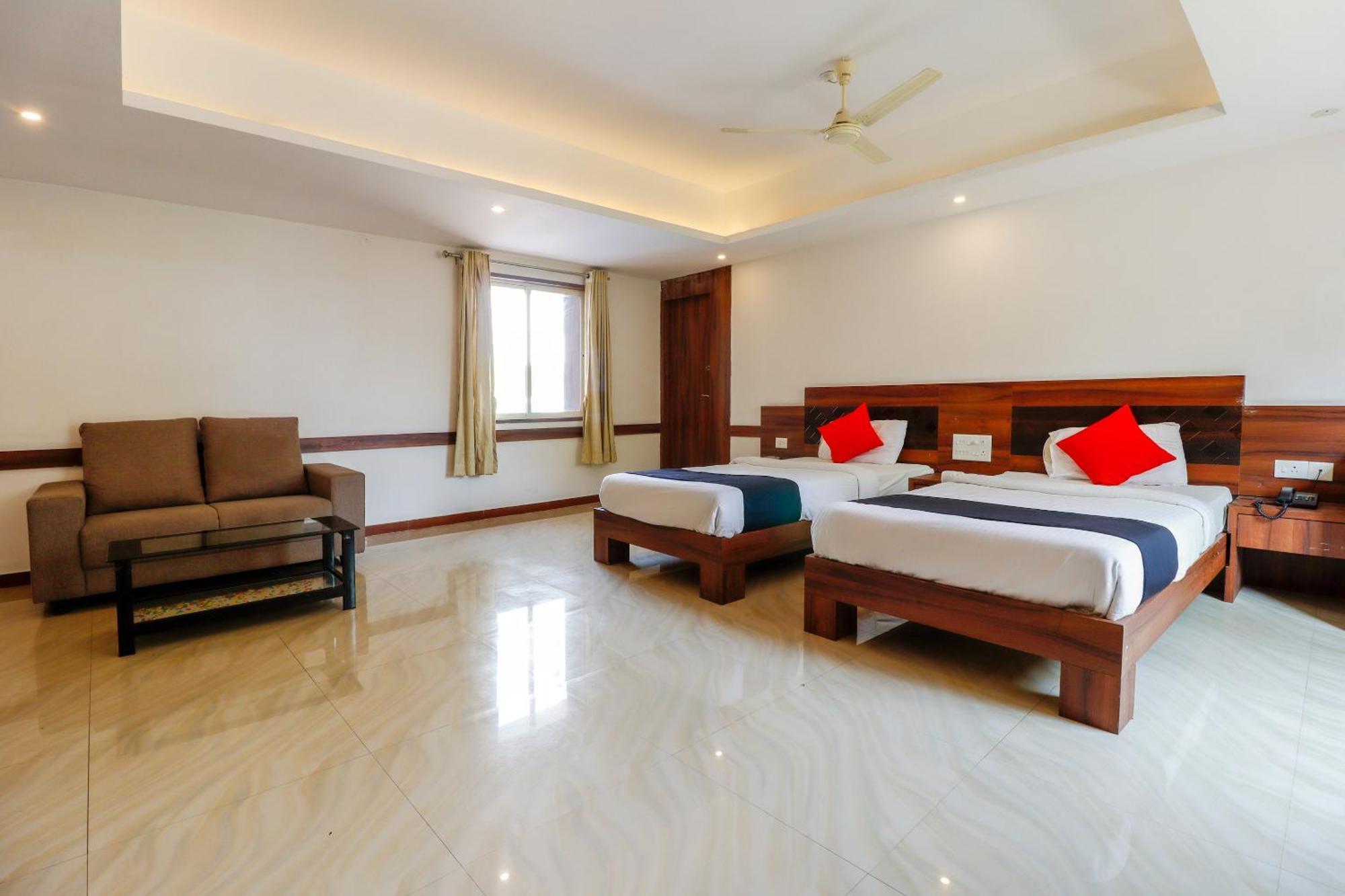 Hotel Capital O Sai Arya Residency Mangalore Esterno foto