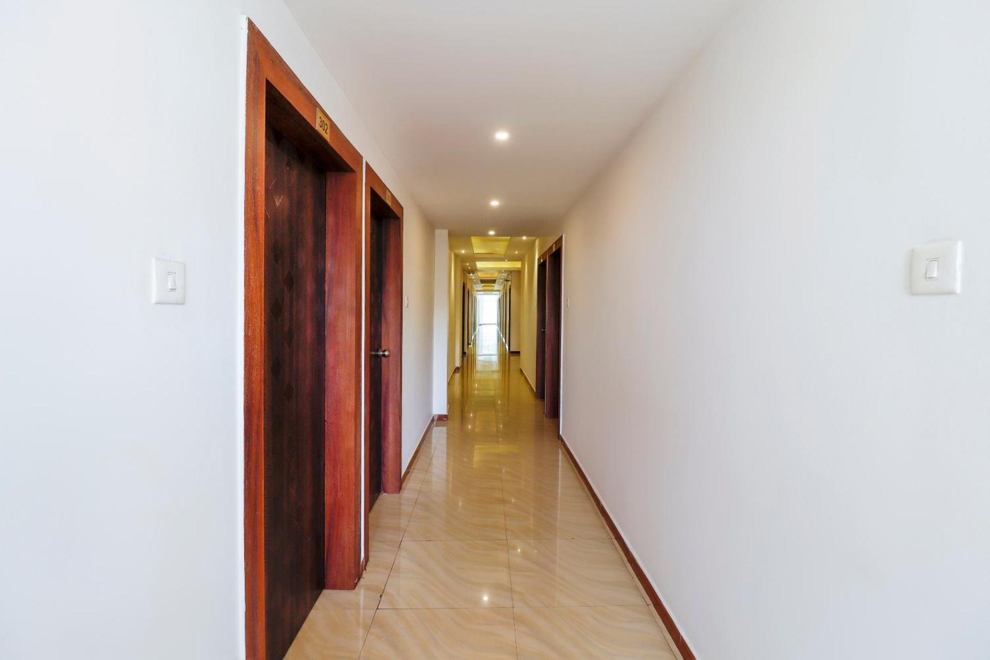 Hotel Capital O Sai Arya Residency Mangalore Esterno foto