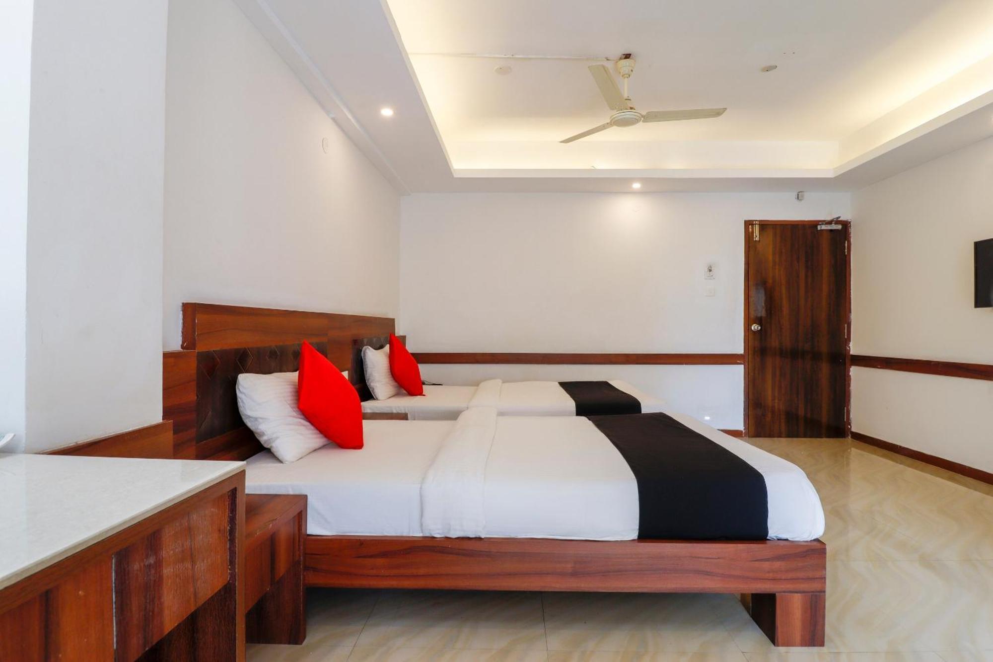 Hotel Capital O Sai Arya Residency Mangalore Esterno foto