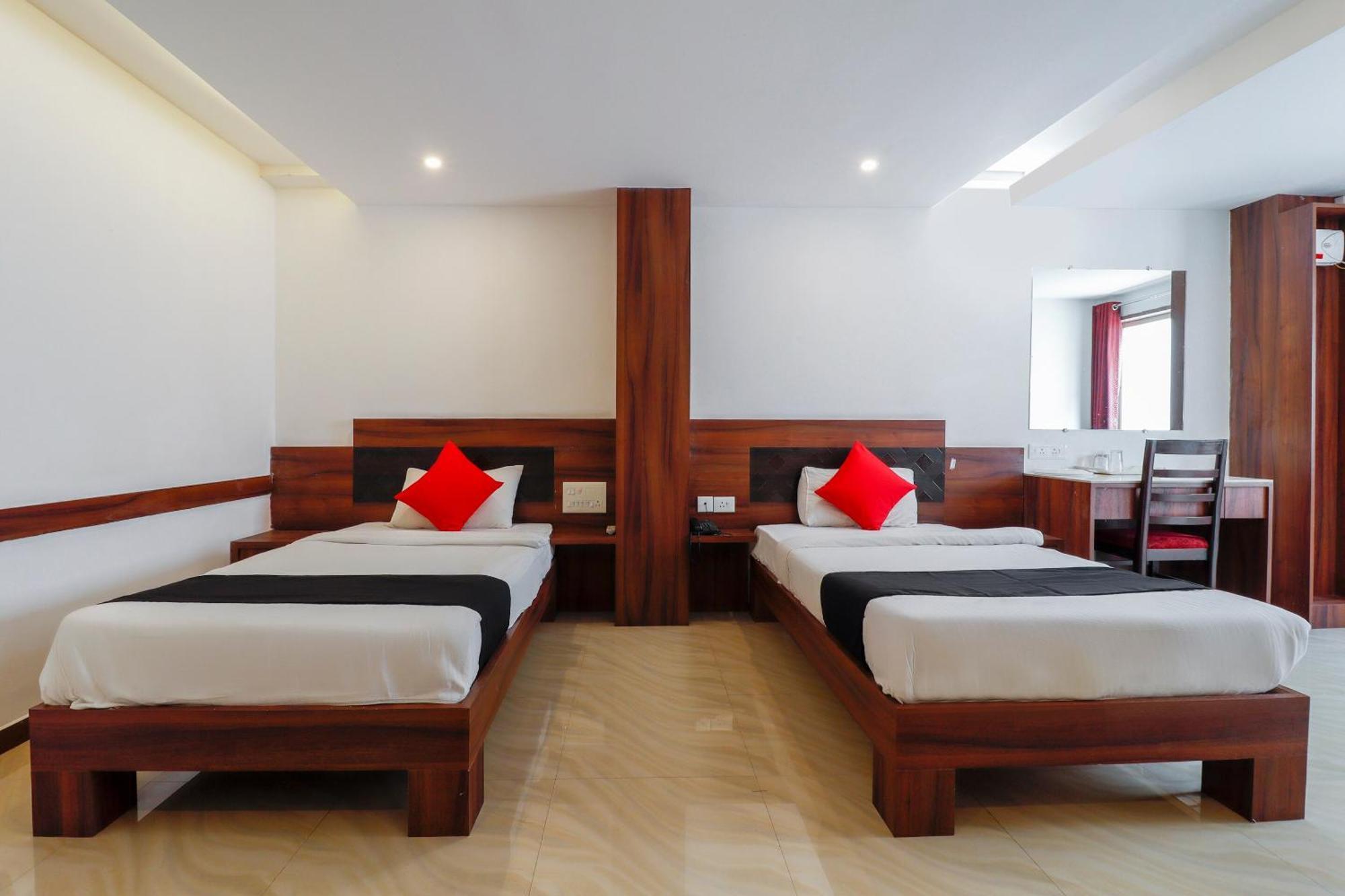 Hotel Capital O Sai Arya Residency Mangalore Esterno foto